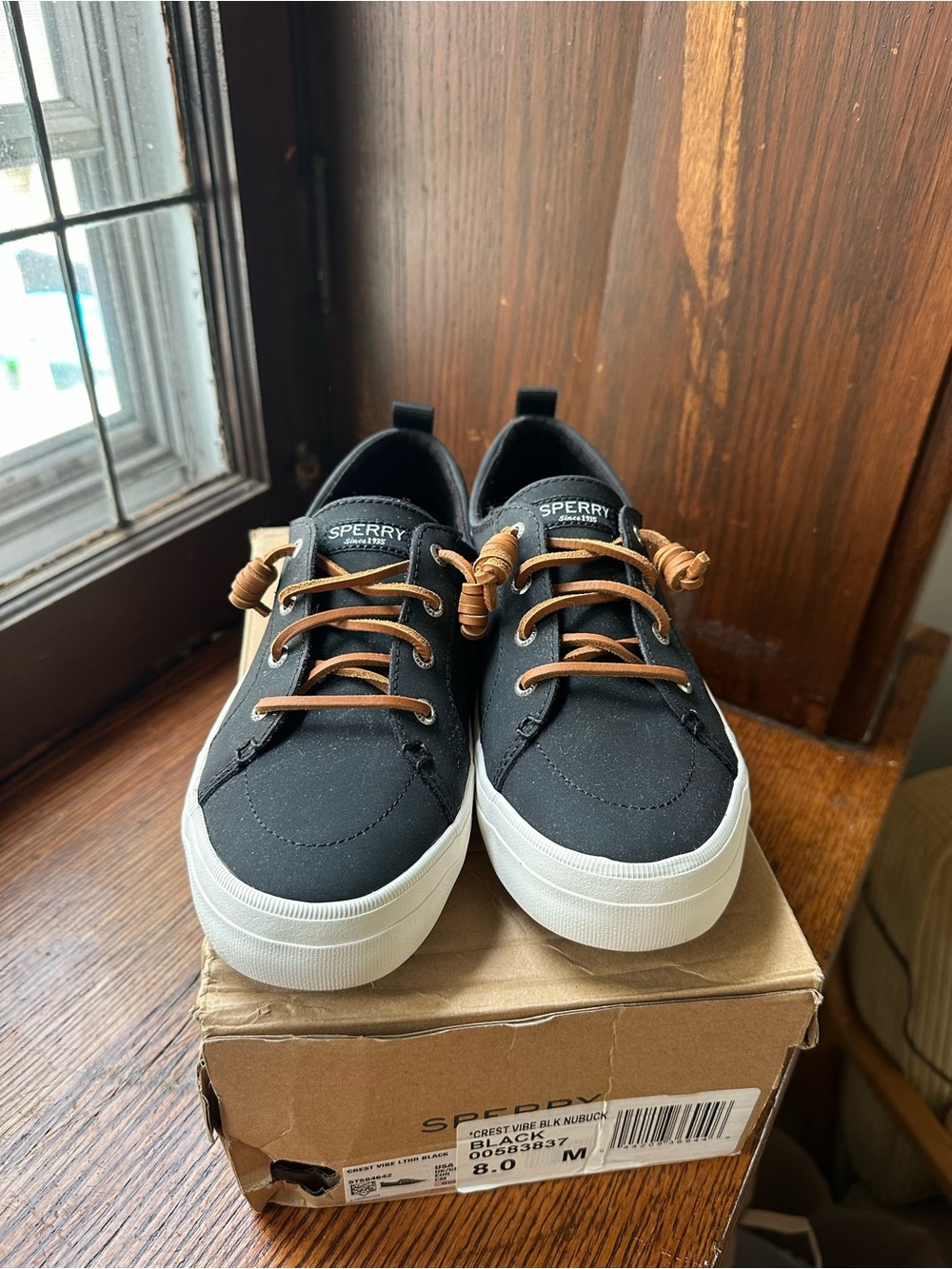 Sperry Black leather Boat Shoes with Tan Laces